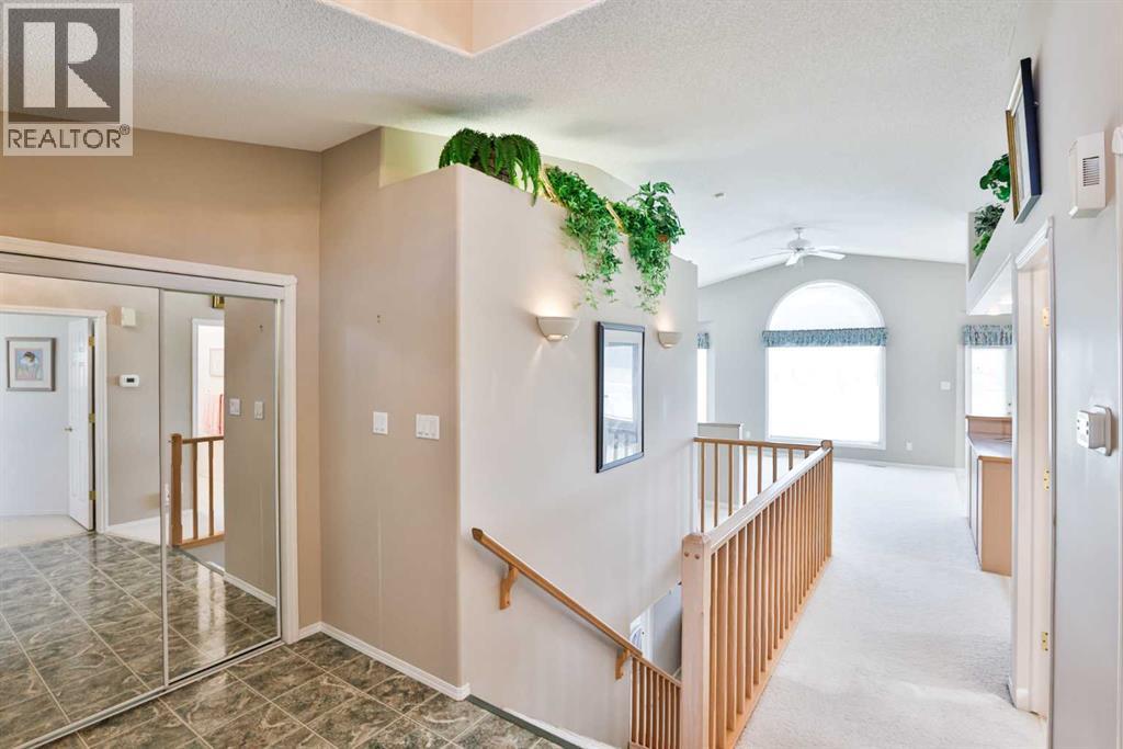 34 Fairmont Crescent S