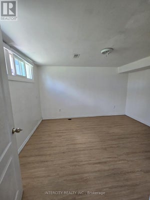 Basement - 61 Hardwick Ct, Toronto (Eringate-Centennial-West Deane), ON 5