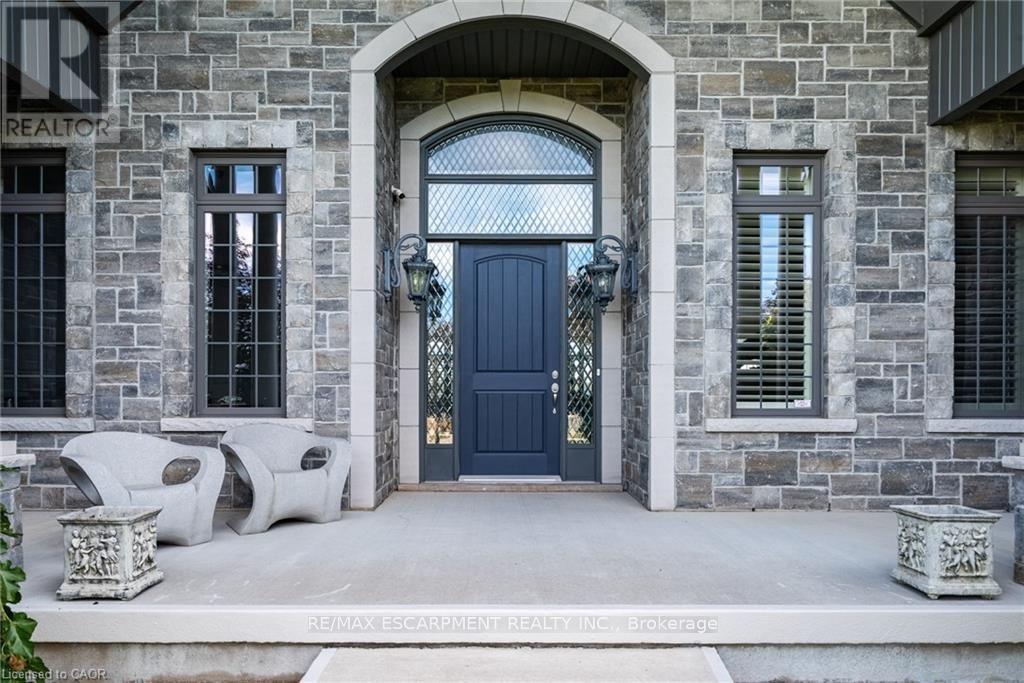 125 STOKES TRAIL