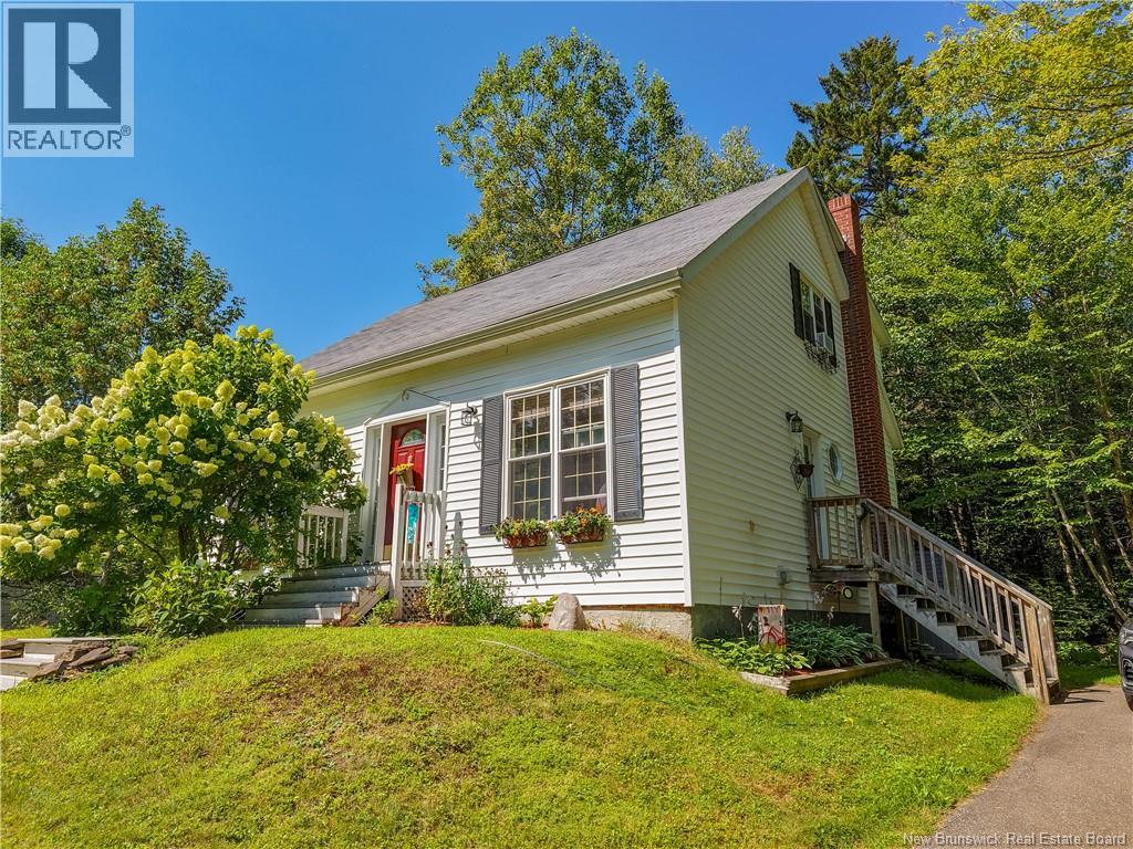 84 Tudor Avenue - Photo 3