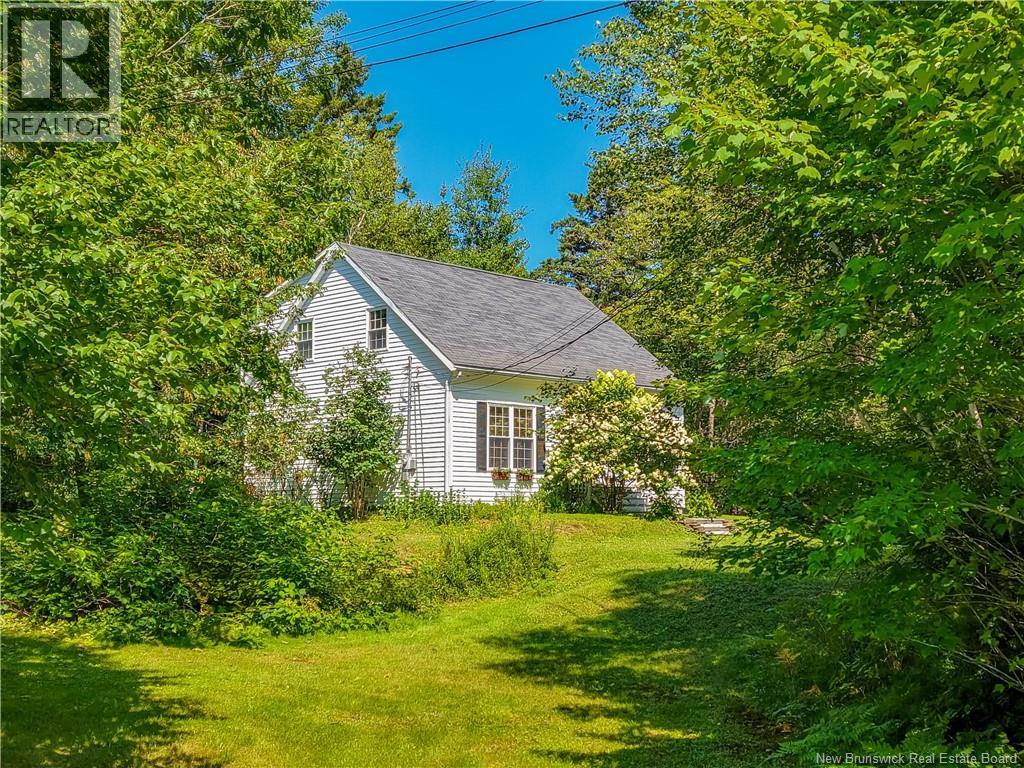 84 Tudor Avenue - Photo 2