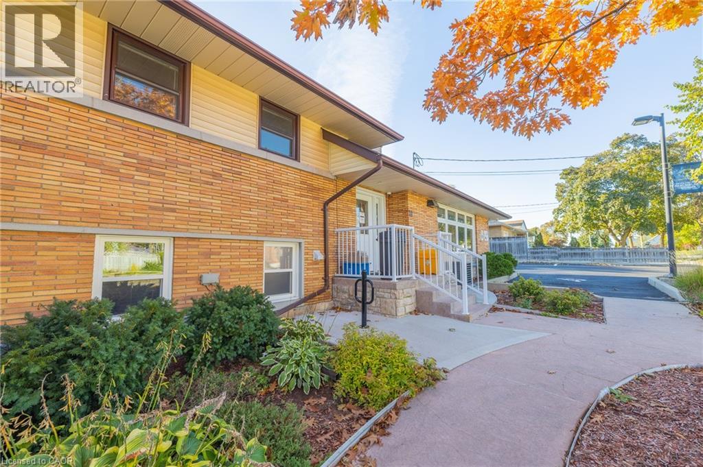 11 BELMONT Avenue W