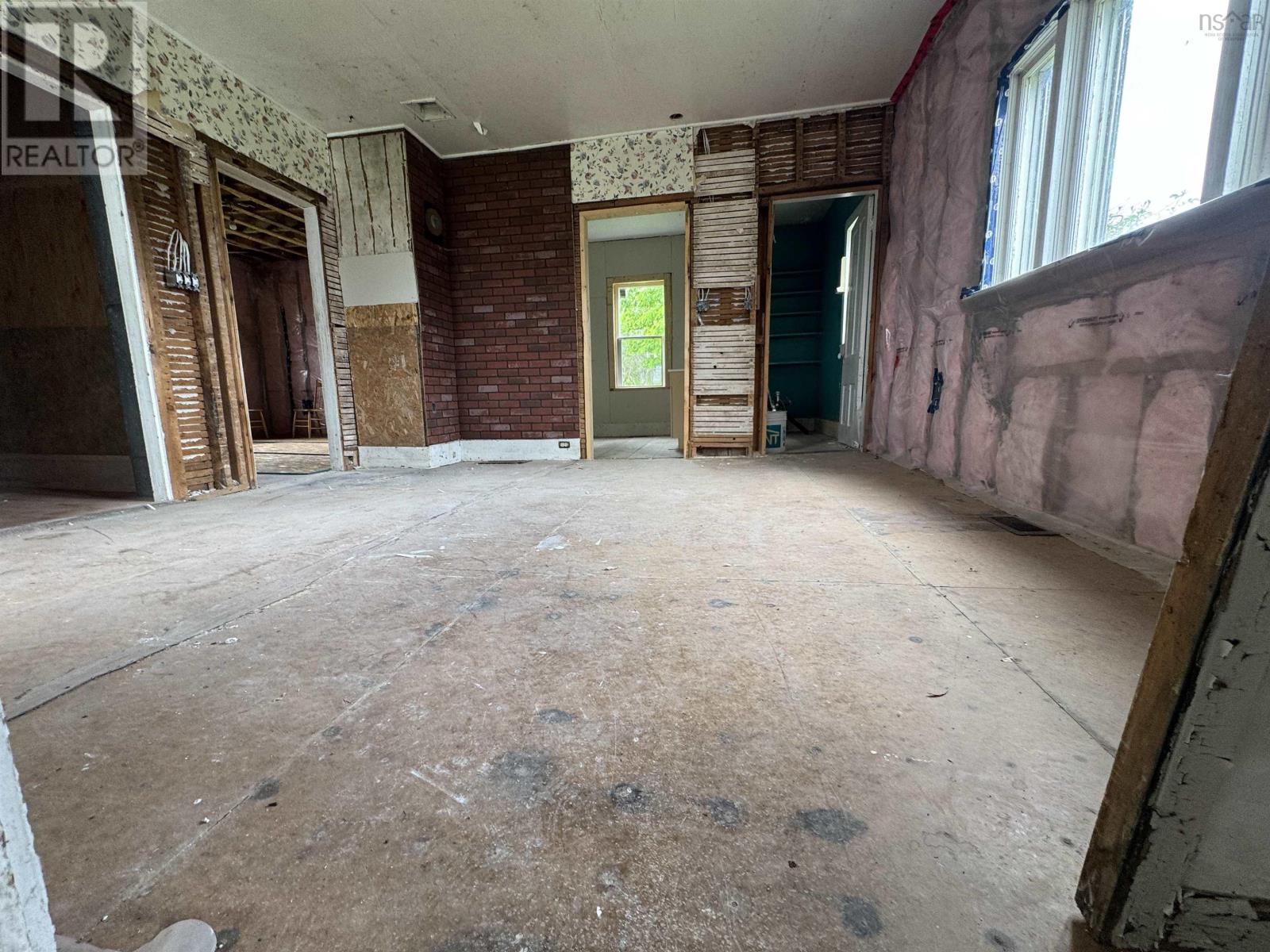 592 Highway 215 - Photo 4