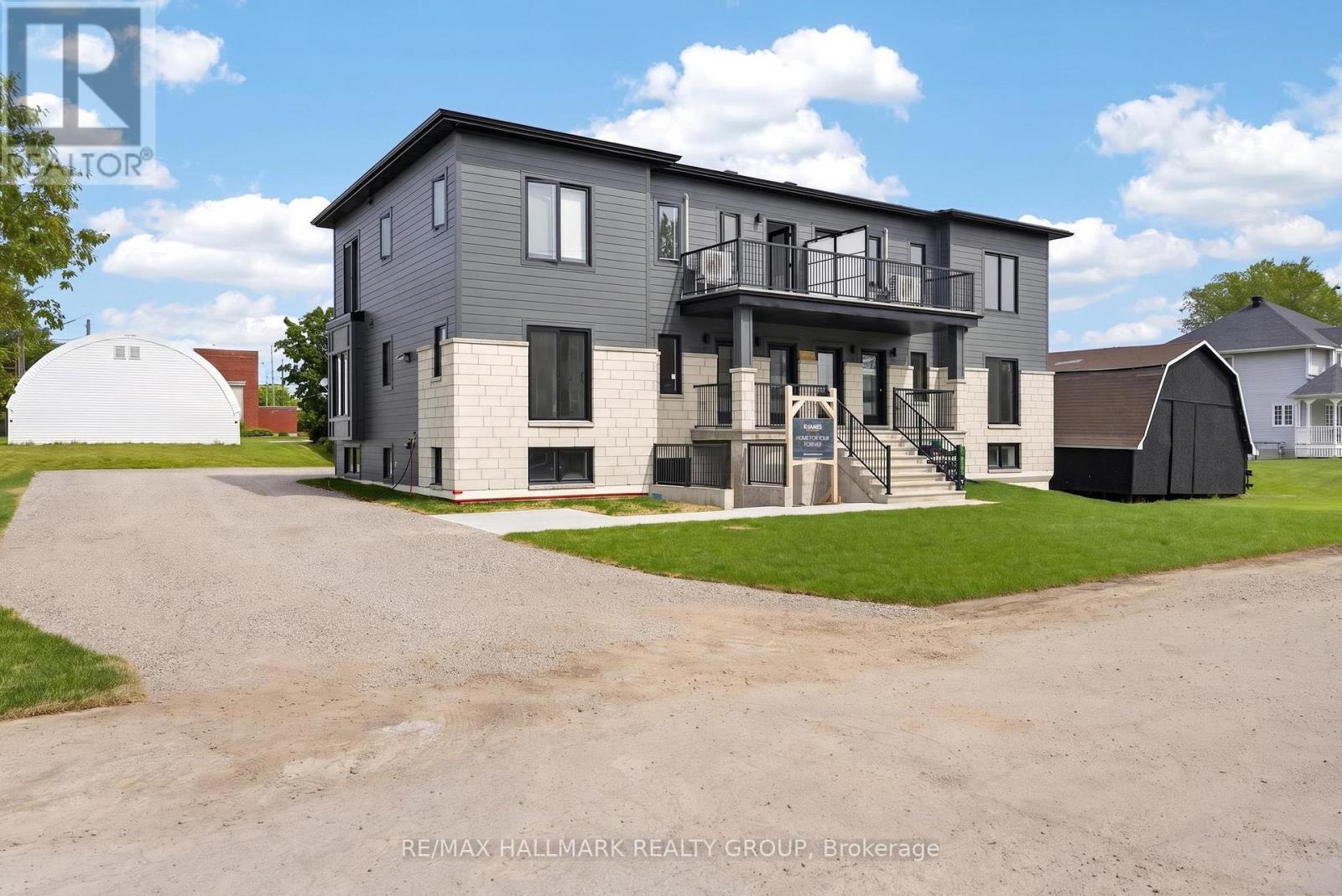 100 WELLAND STREET