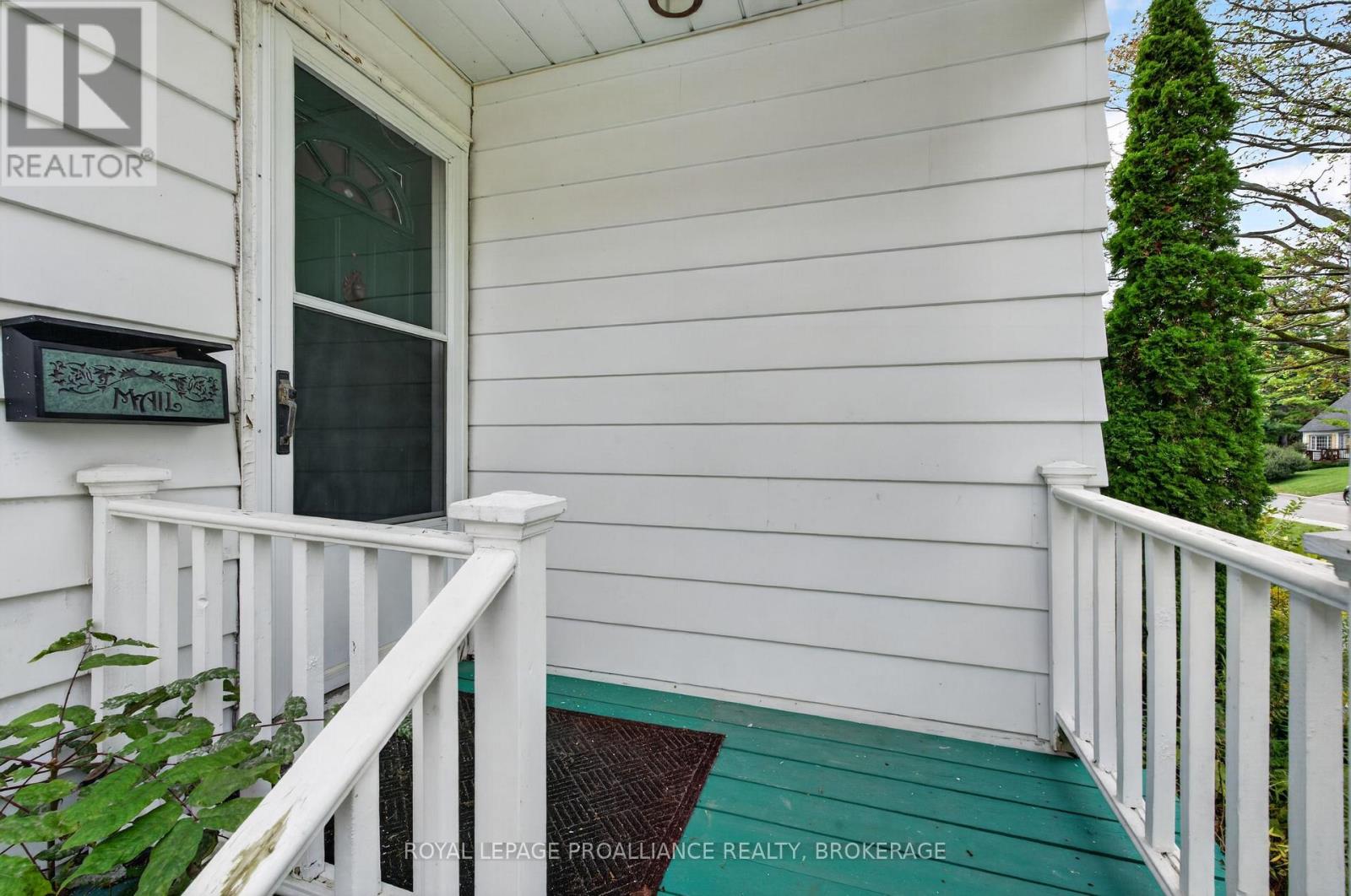 364 GLENGARRY ROAD