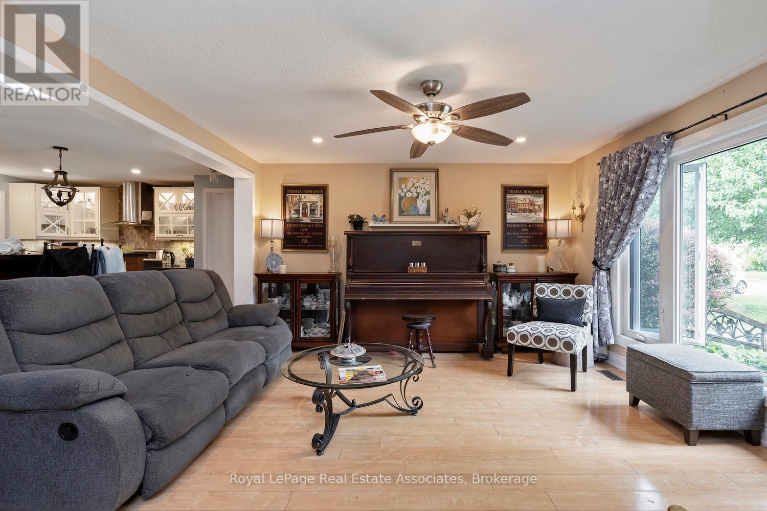 11 TAMARACK COURT