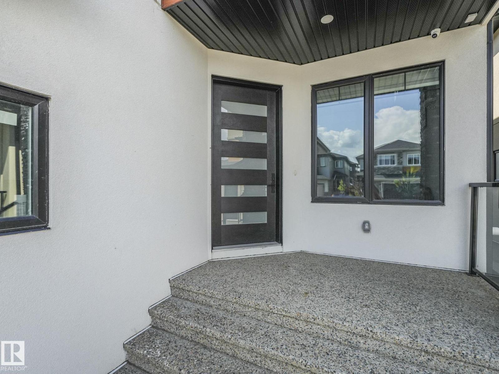 120 38 ST SW SW