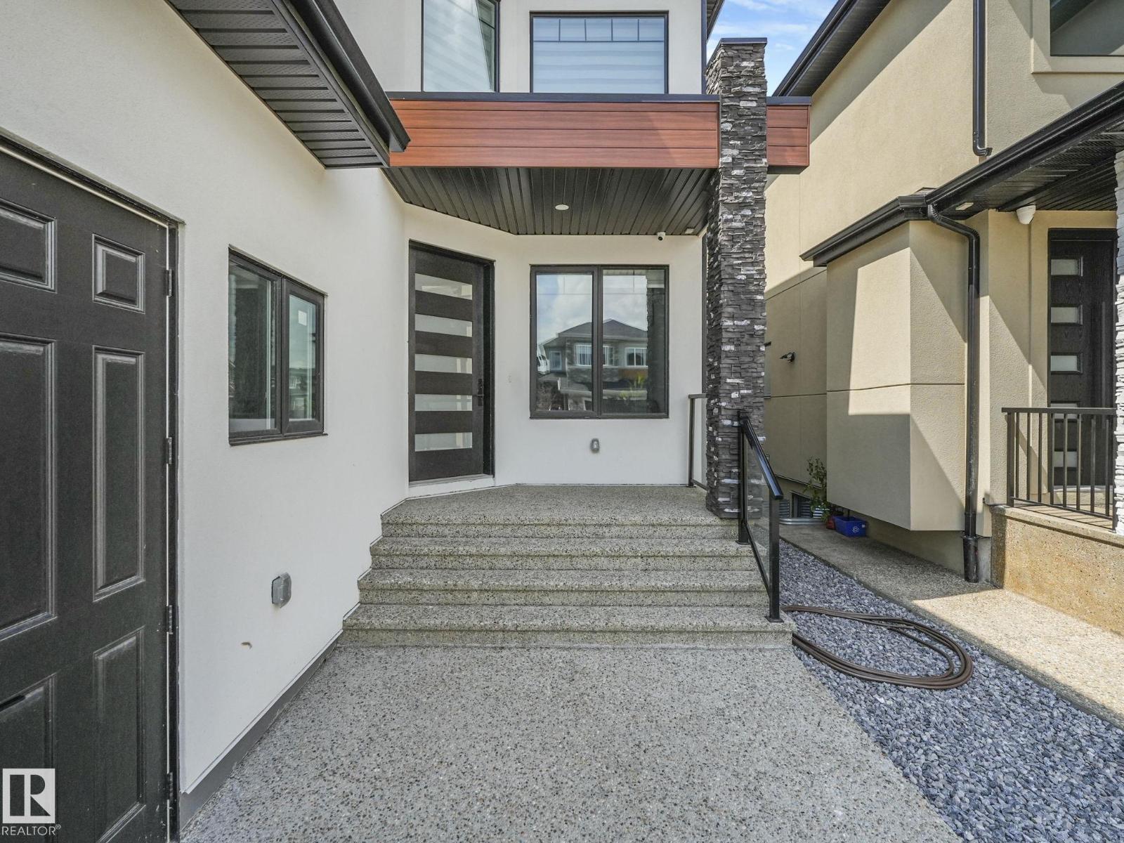 120 38 ST SW SW