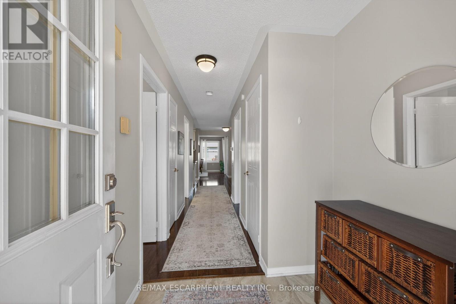 232 SILVERBIRCH BOULEVARD