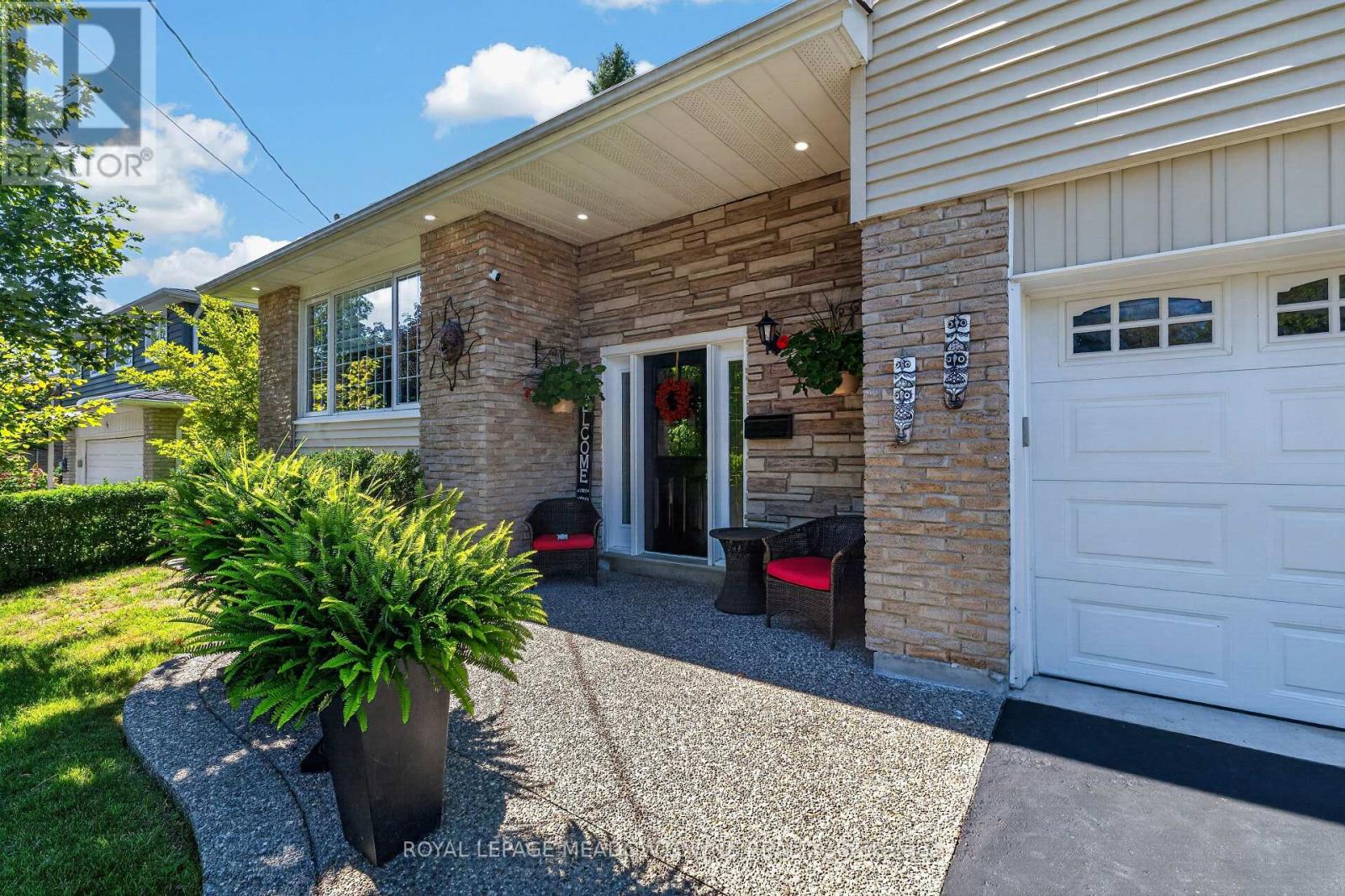 30 METCALFE COURT