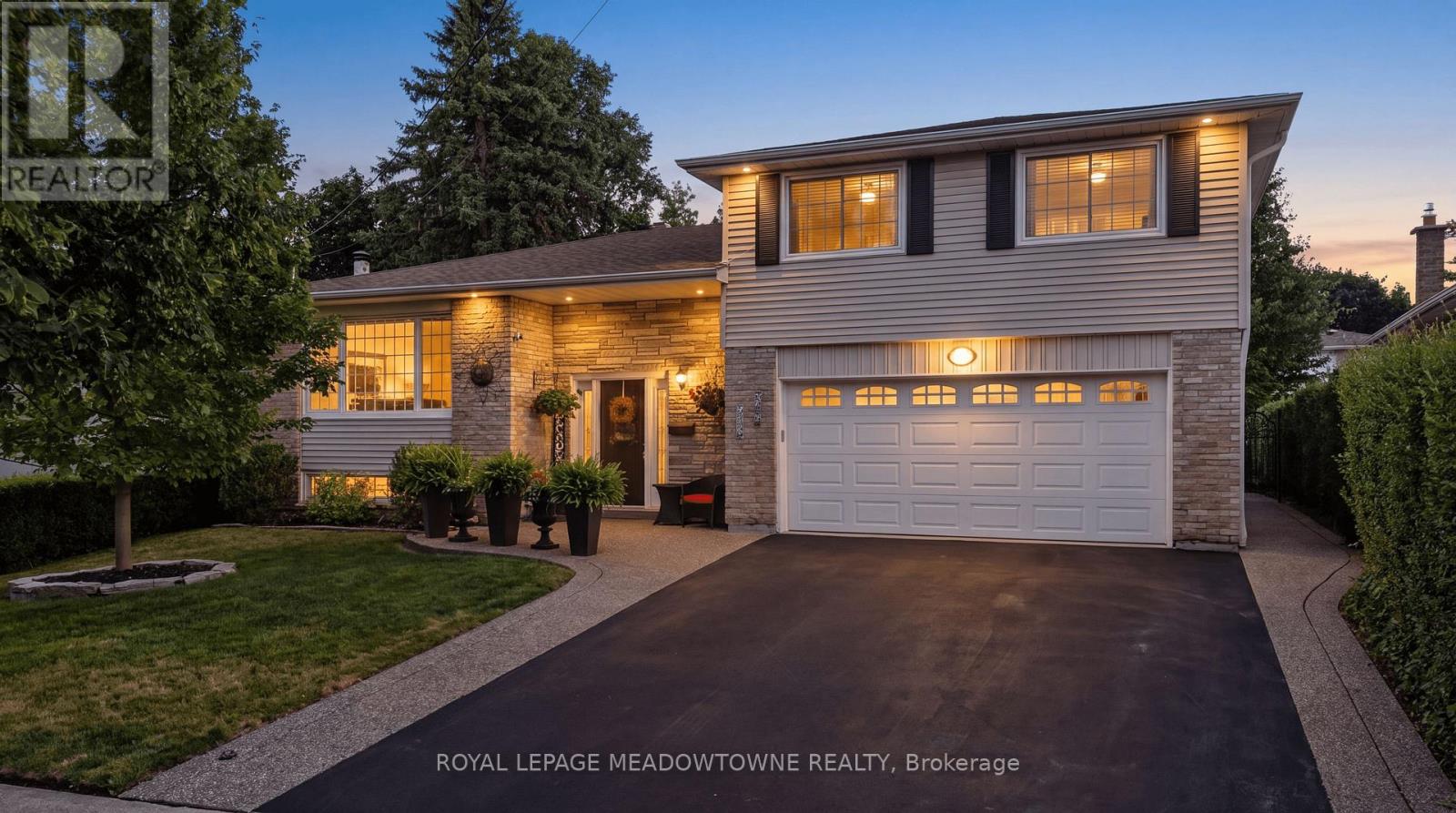 30 METCALFE COURT