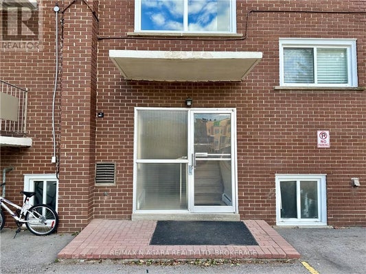 7 - 286 Vine St, St. Catharines (Carlton/Bunting), ON 4