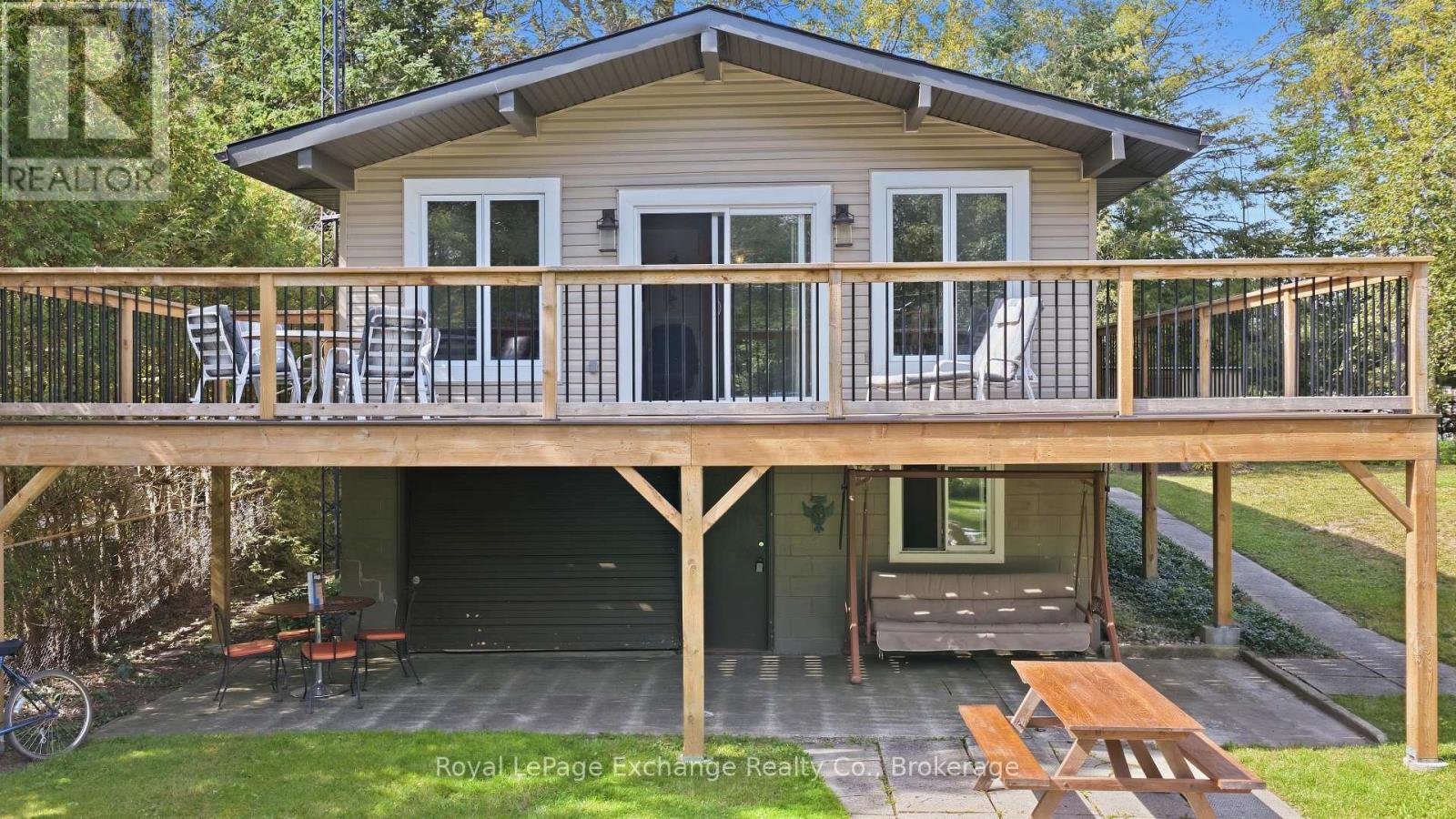 313 SPRUCE CRESCENT