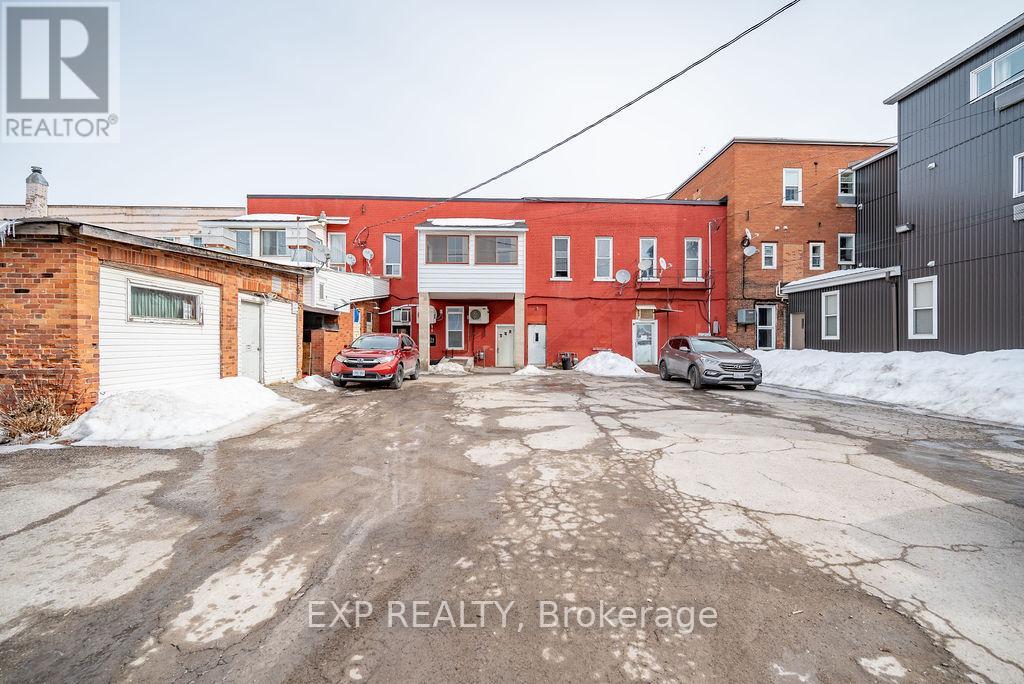204 RAGLAN STREET S