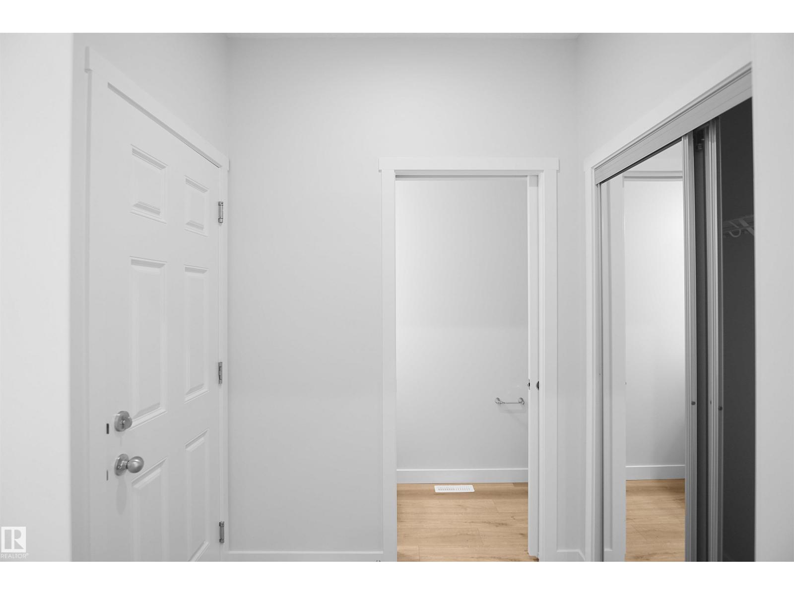1928 210 ST NW