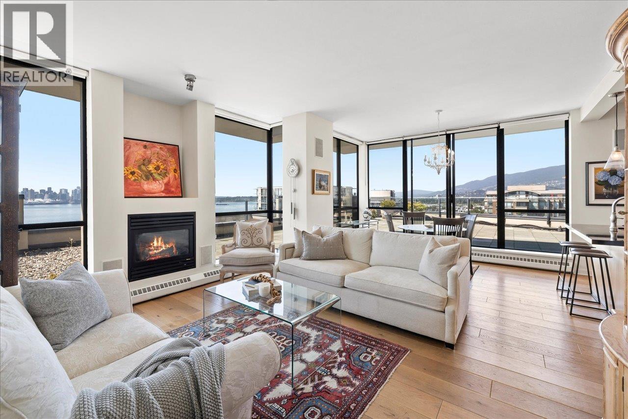 PH2 124 W 1ST STREET