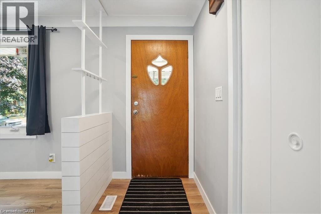 1 ROBROY Court Unit# UPPER UNIT