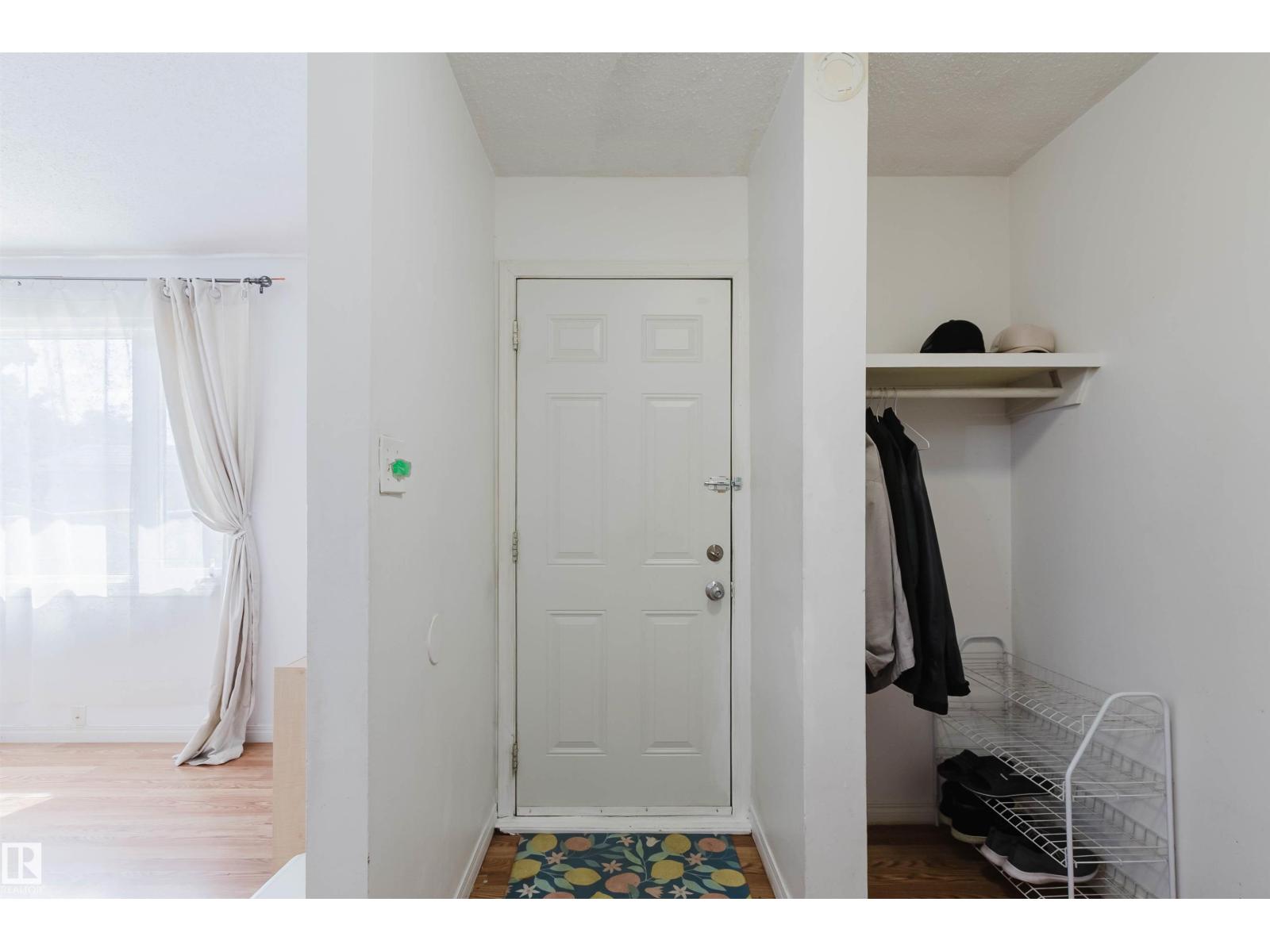 #4 14310 80 ST NW