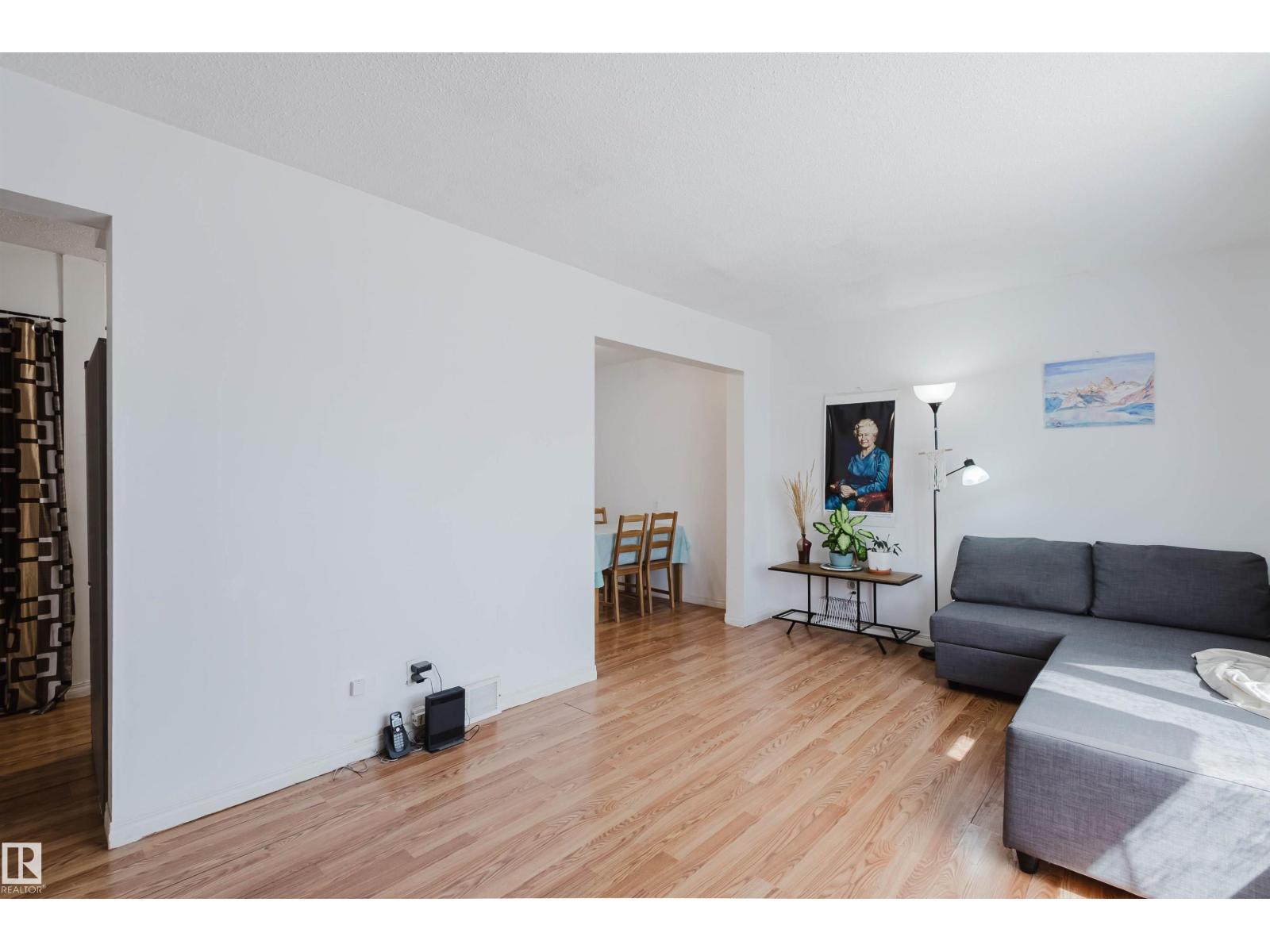 #4 14310 80 ST NW