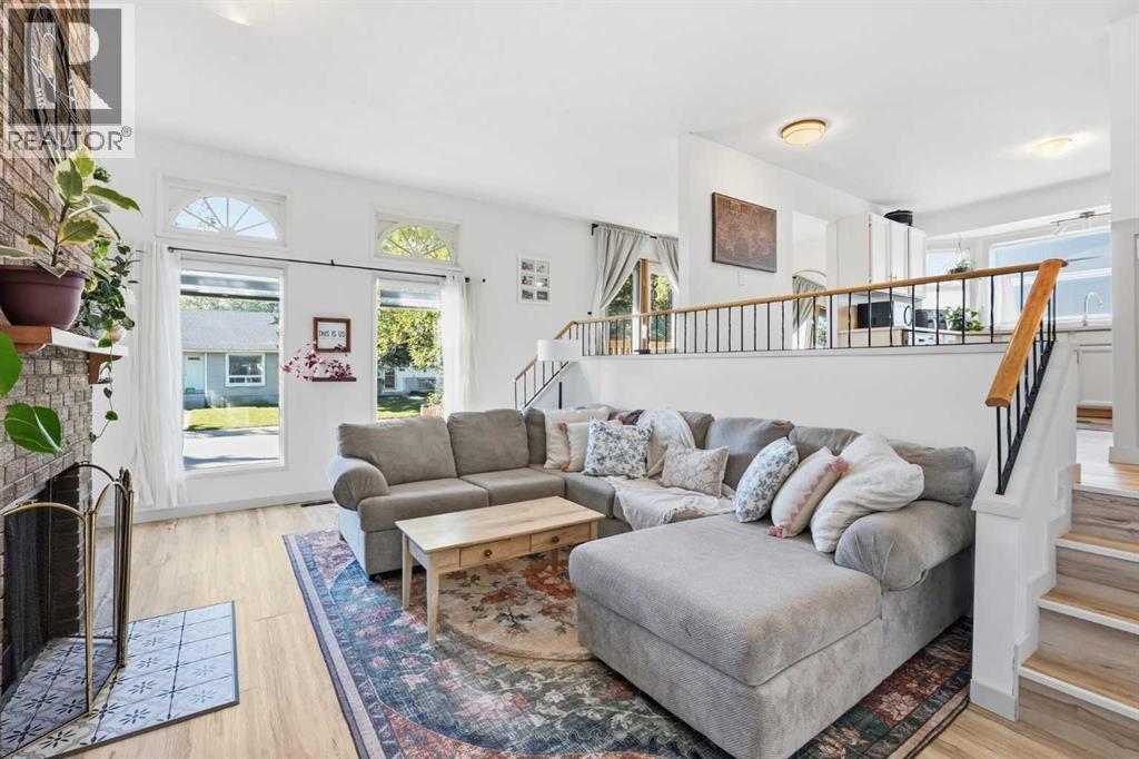 236 Marquis Place SE