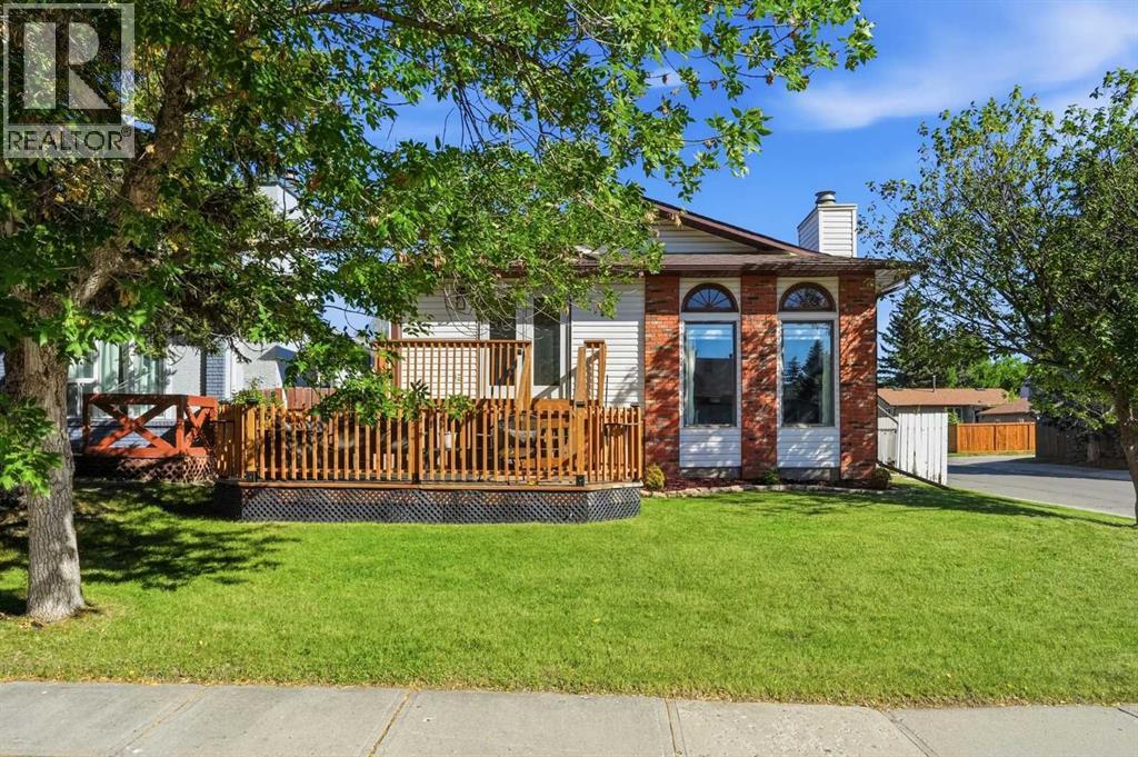236 Marquis Place SE