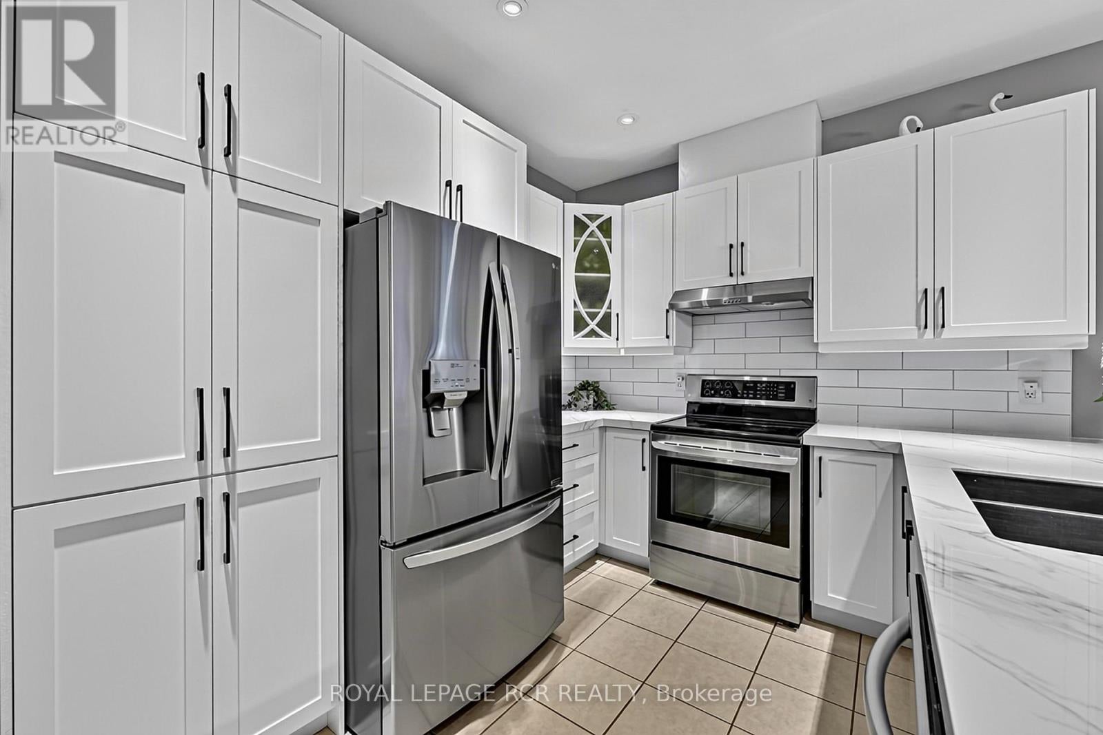 5 BORLAND CRESCENT
