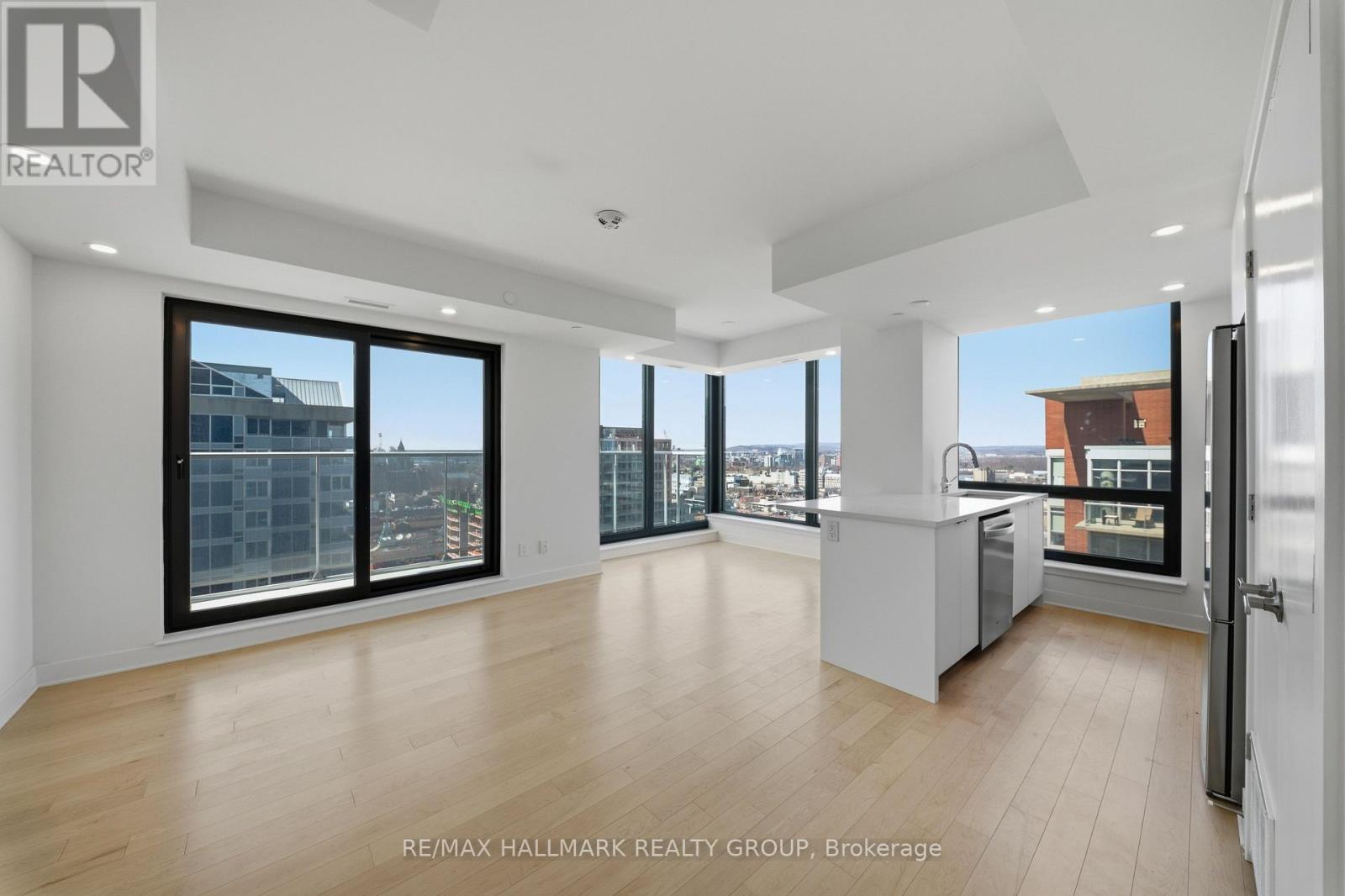 2302 - 180 GEORGE STREET