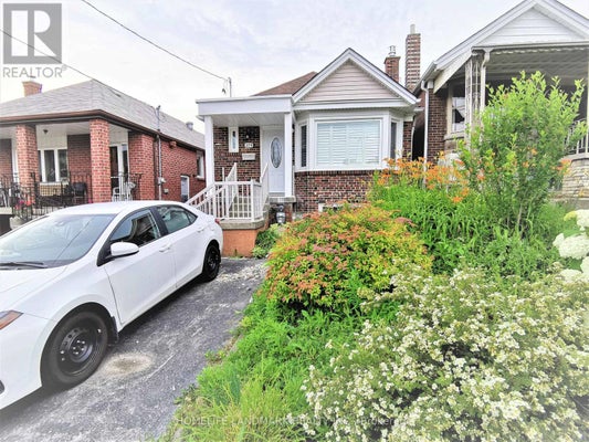 379 Whitmore Ave, Toronto (Briar Hill-Belgravia), ON