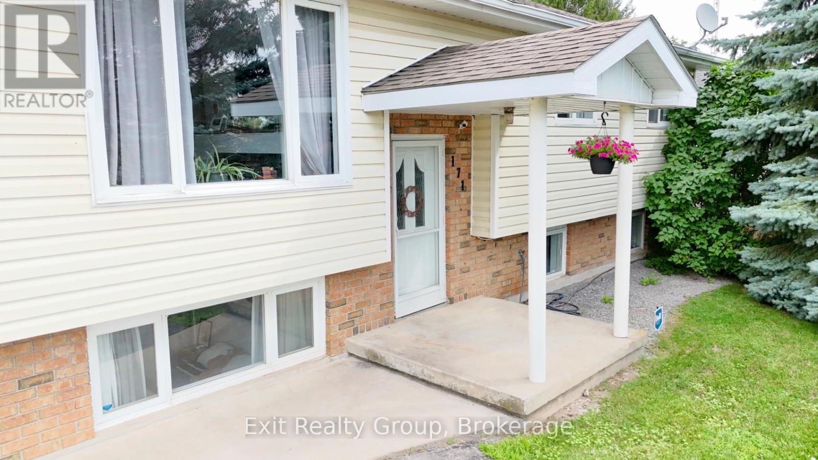 171 PARK STREET - Photo 4