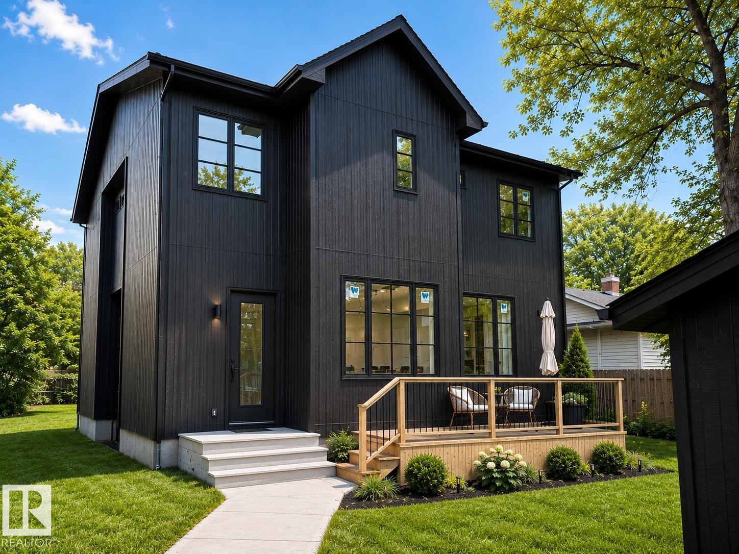 9243 148 ST NW