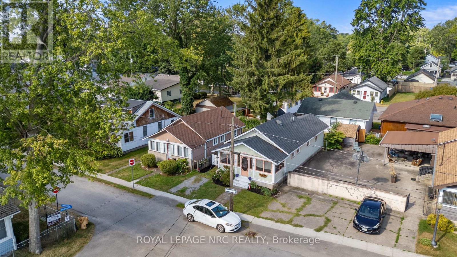 373 OAKWOOD AVENUE