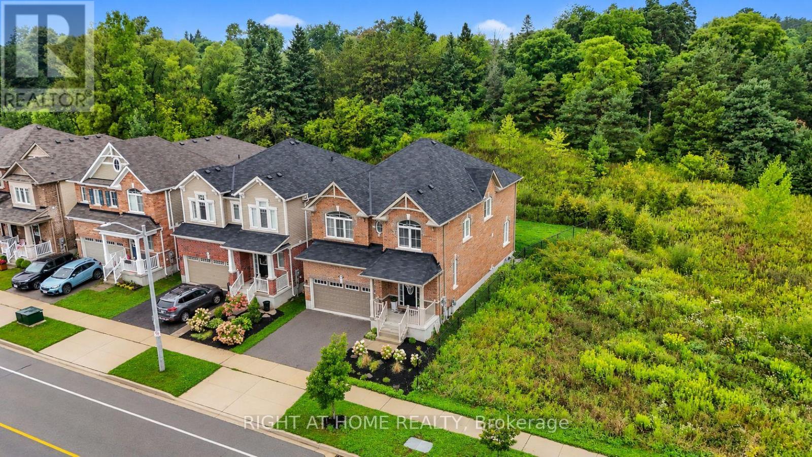 404 EQUESTRIAN WAY