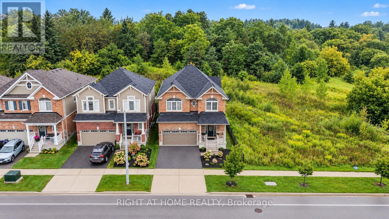 404 EQUESTRIAN WAY
