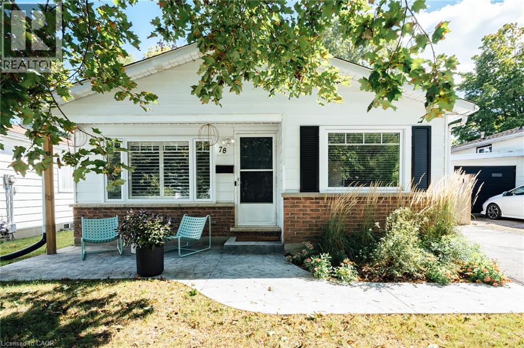 78 HELENE Crescent