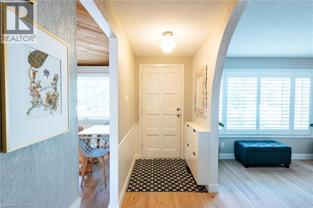 78 HELENE Crescent