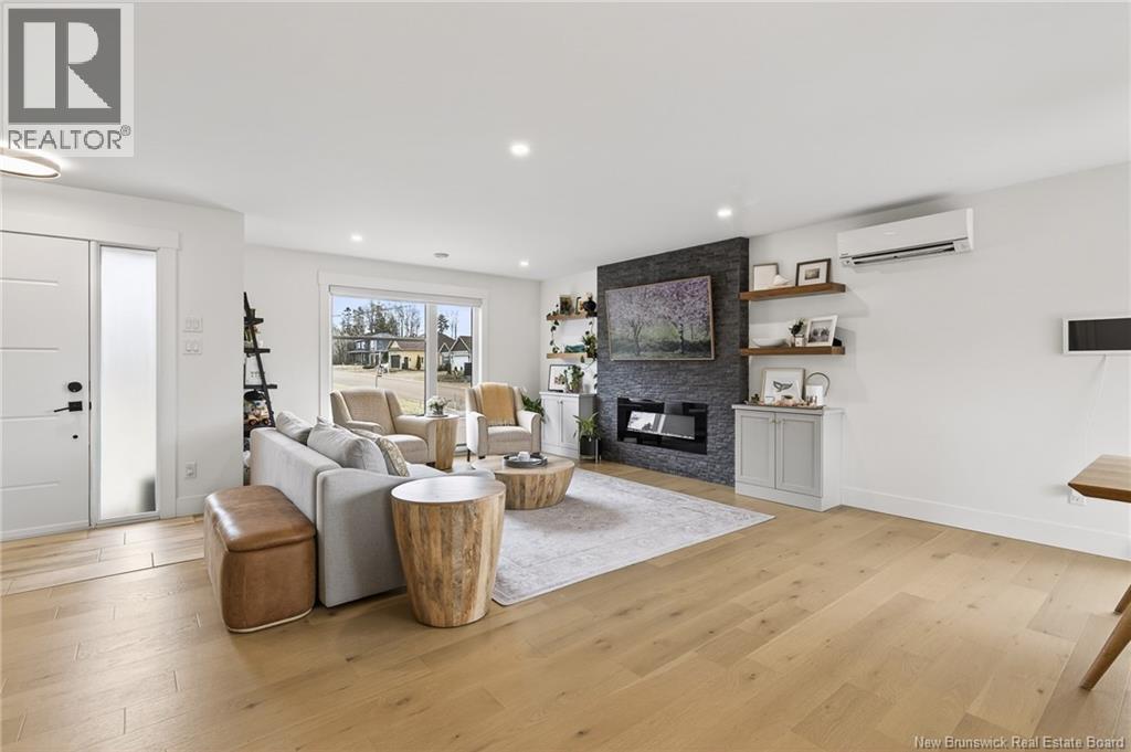 458 Gaspé Street - Photo 2