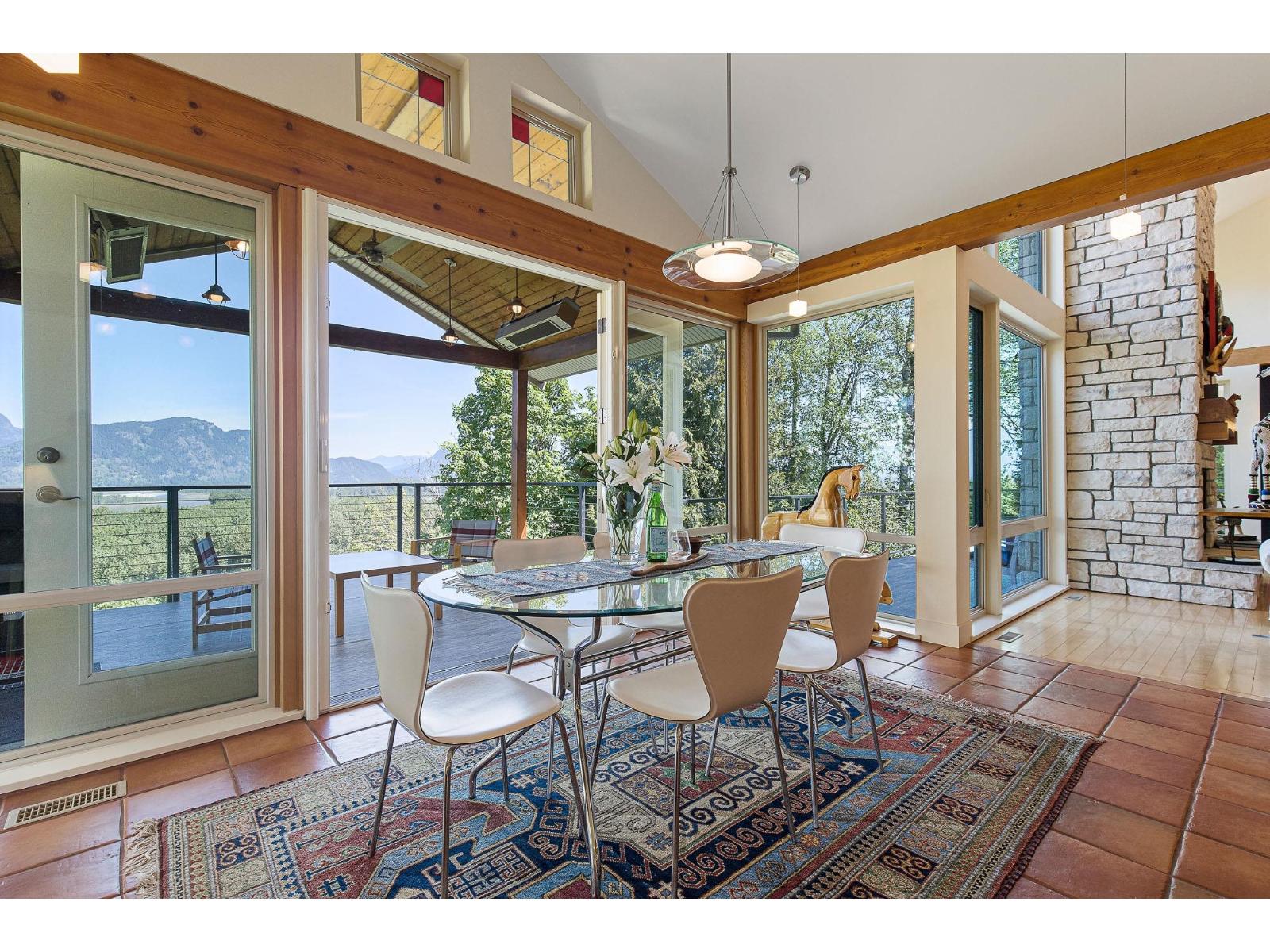 43857 STONERIDGE PLACE, Chilliwack Mountain