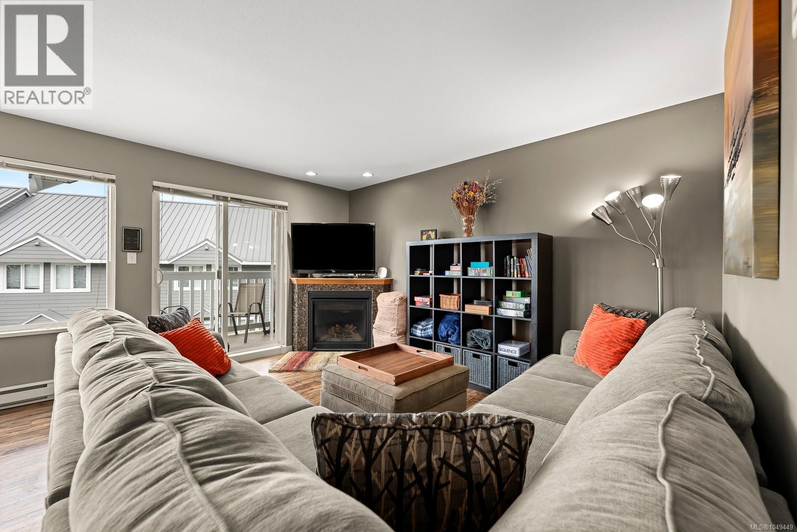 9 1370 Henry Rd