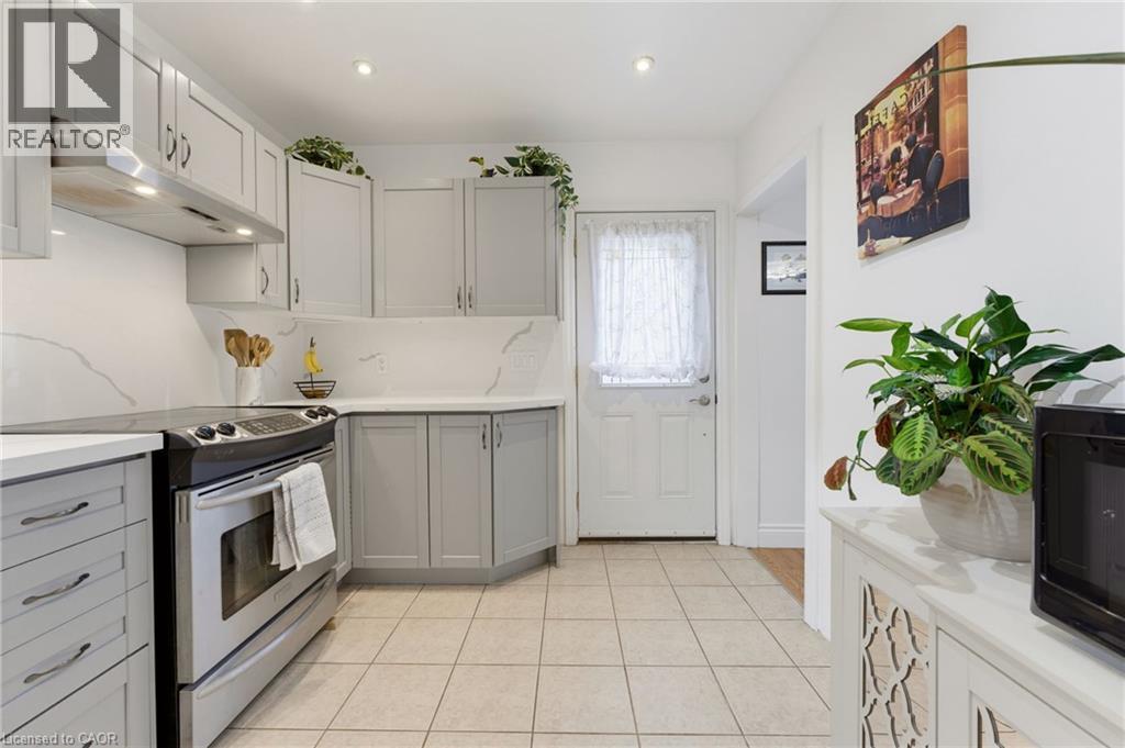 551 UPPER SHERMAN Avenue