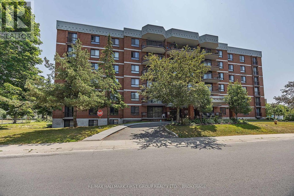 204 - 14 GREENVIEW DRIVE