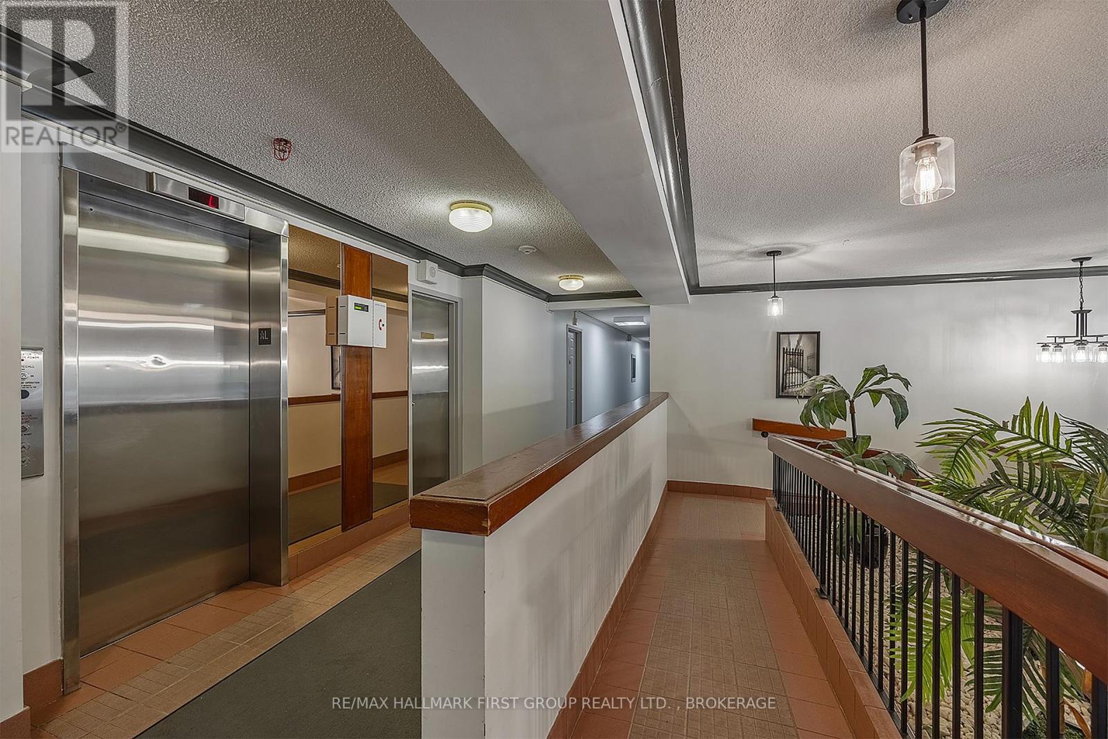 204 - 14 GREENVIEW DRIVE