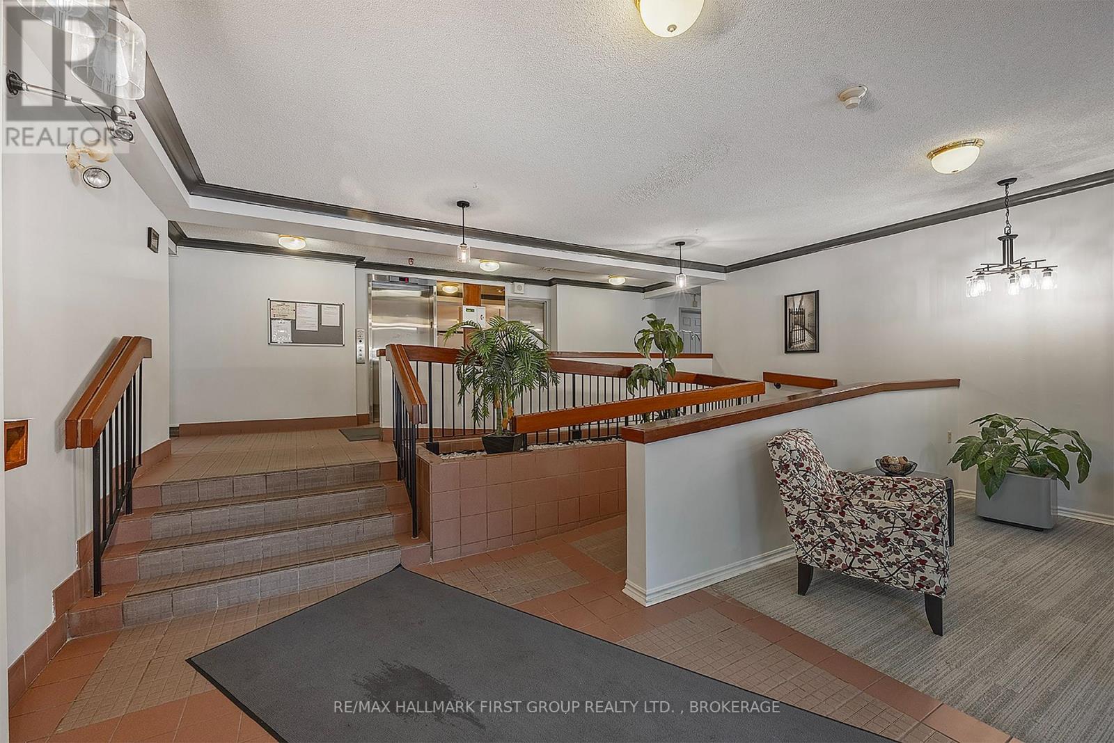 204 - 14 GREENVIEW DRIVE