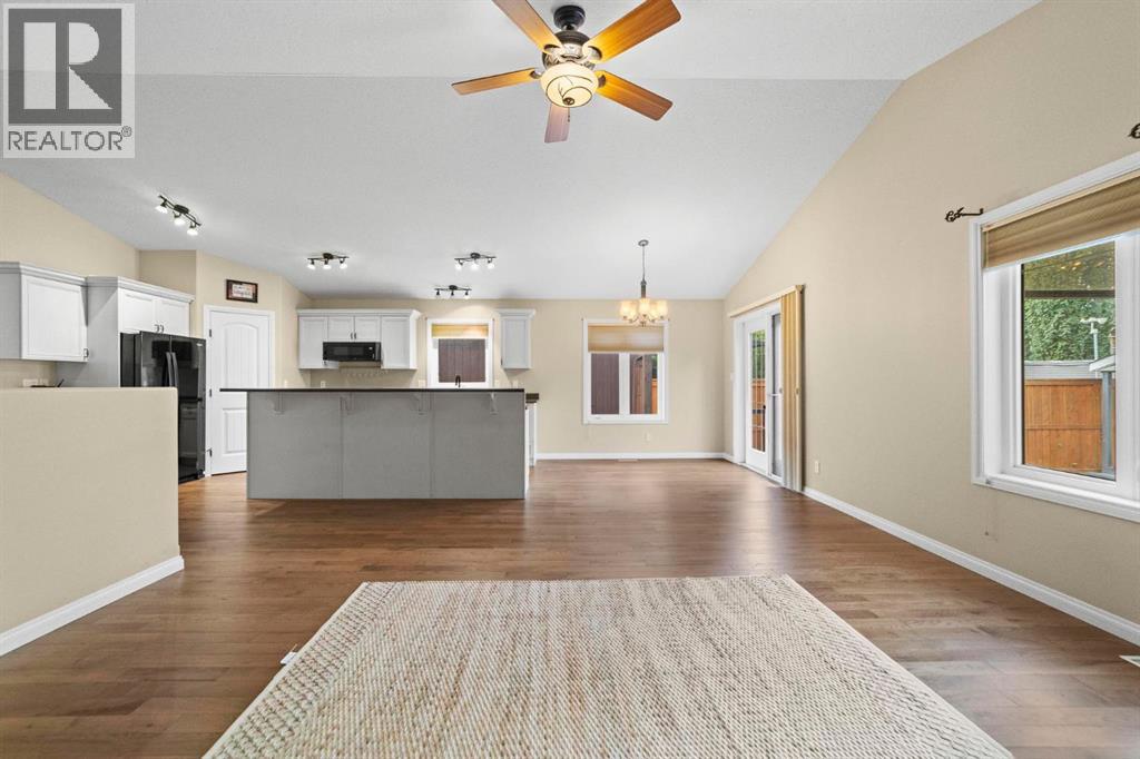 3312 51 Street Close