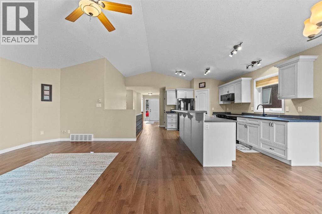 3312 51 Street Close