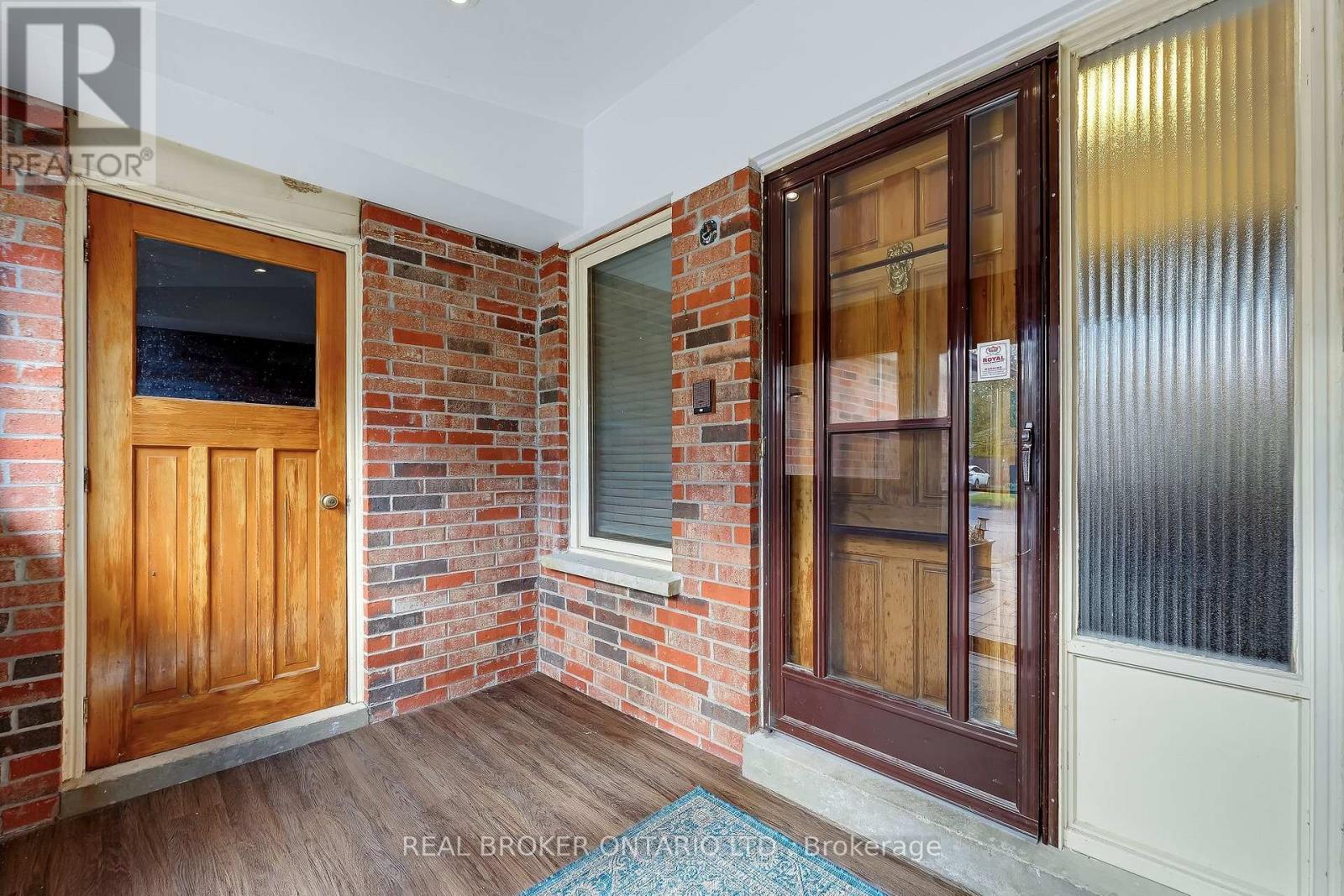 96 MUNRO CRESCENT