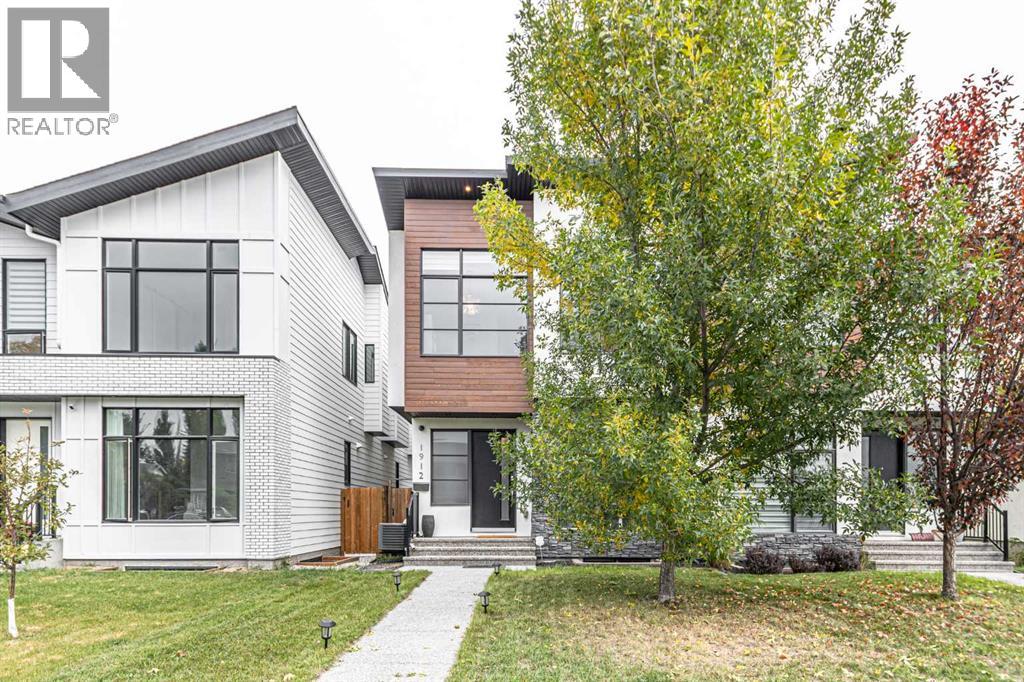 1912 23 Avenue NW