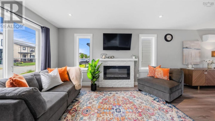 196 Titanium Crescent, Spryfield, NS B3P 0J2