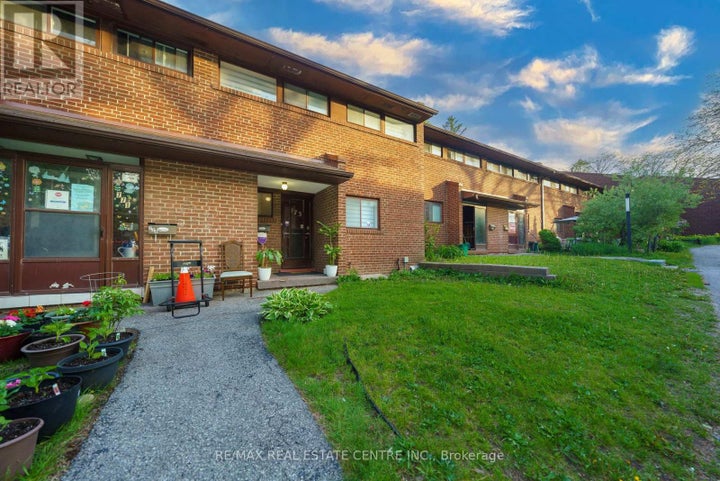 Photo 1 of 35 — 30 - 773 MILITARY TRAIL, Toronto (Morningside), ON M1E 4P6