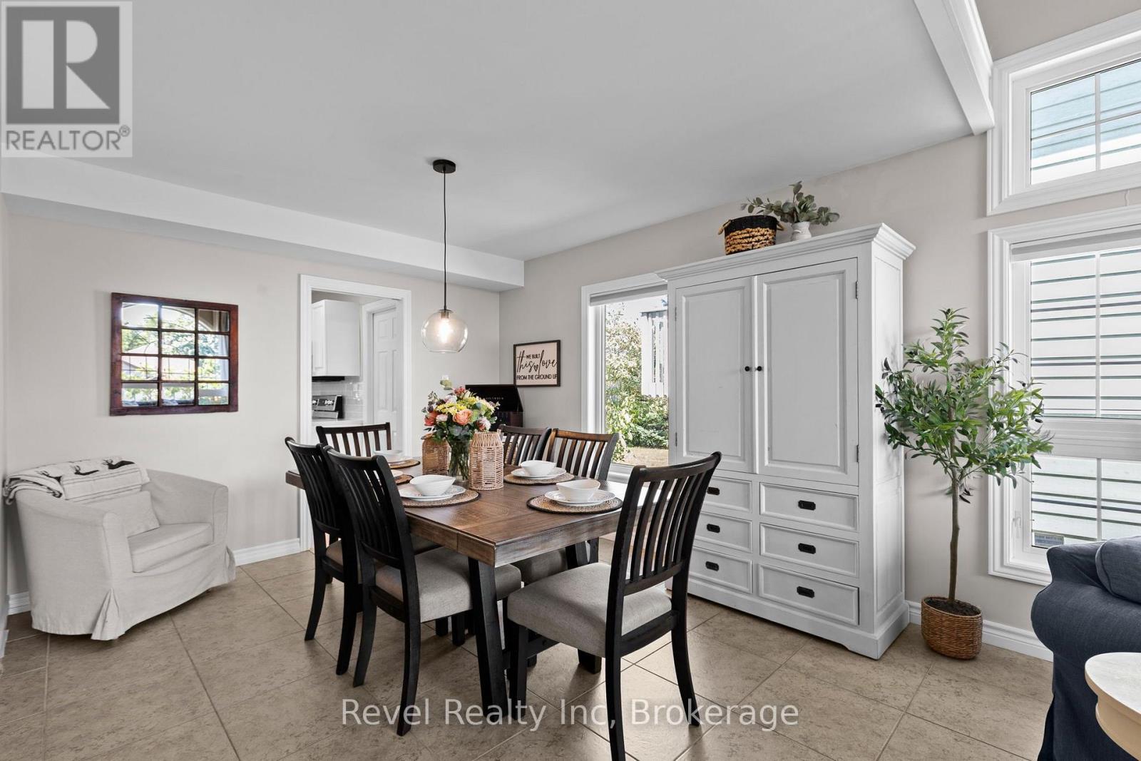5 AVERY COURT