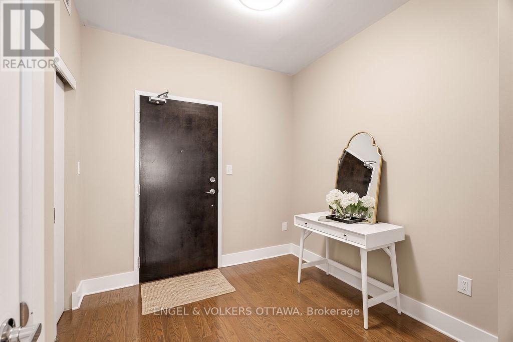 418 - 101 RICHMOND ROAD